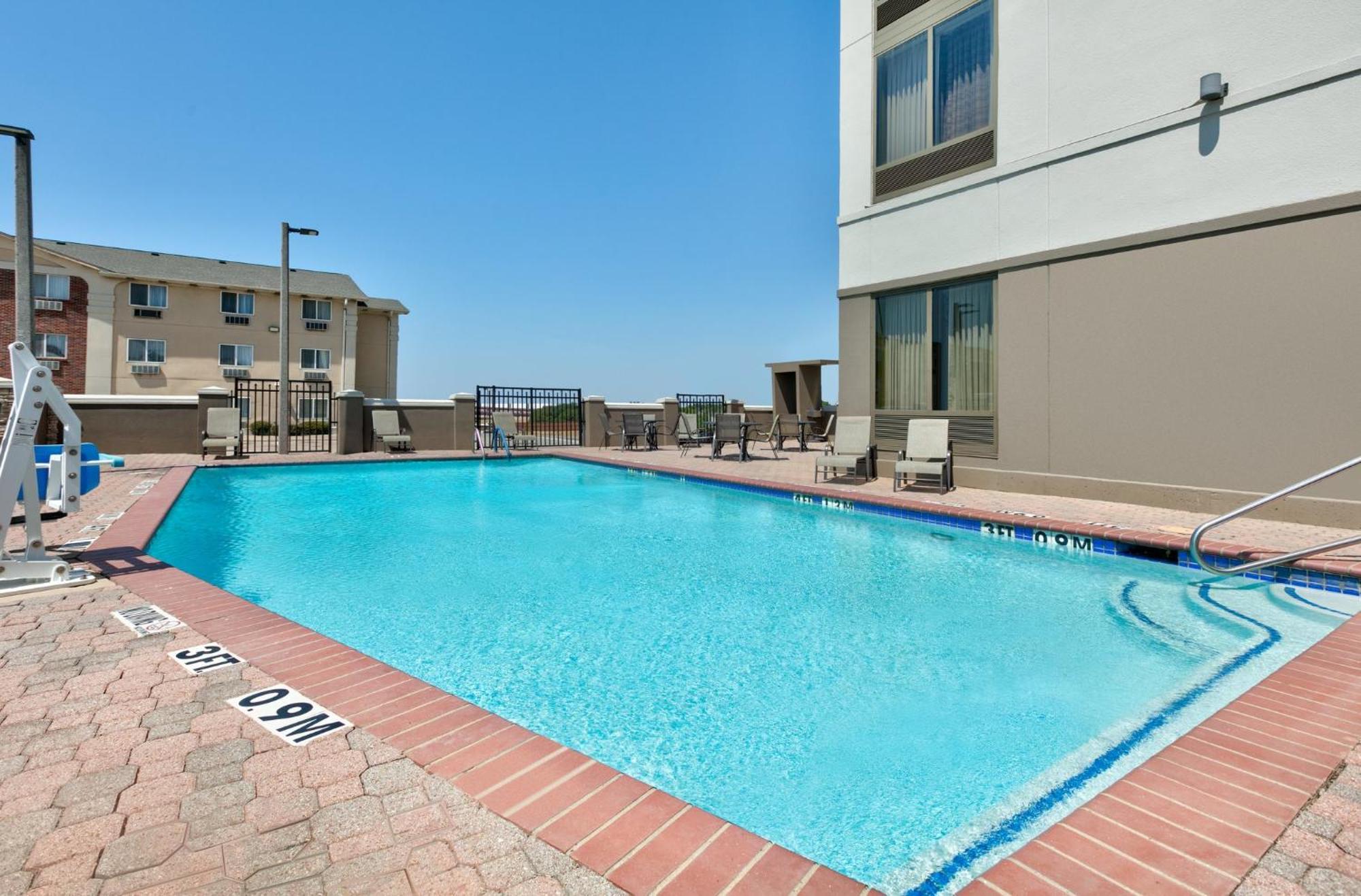 Holiday Inn Express Hotel & Suites Dallas Fort Worth Airport South By Ihg Irving Exterior foto